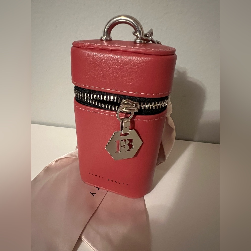 Fenty Beauty Leather Lipgloss/Lipstick Pouch - Picture 4 of 7